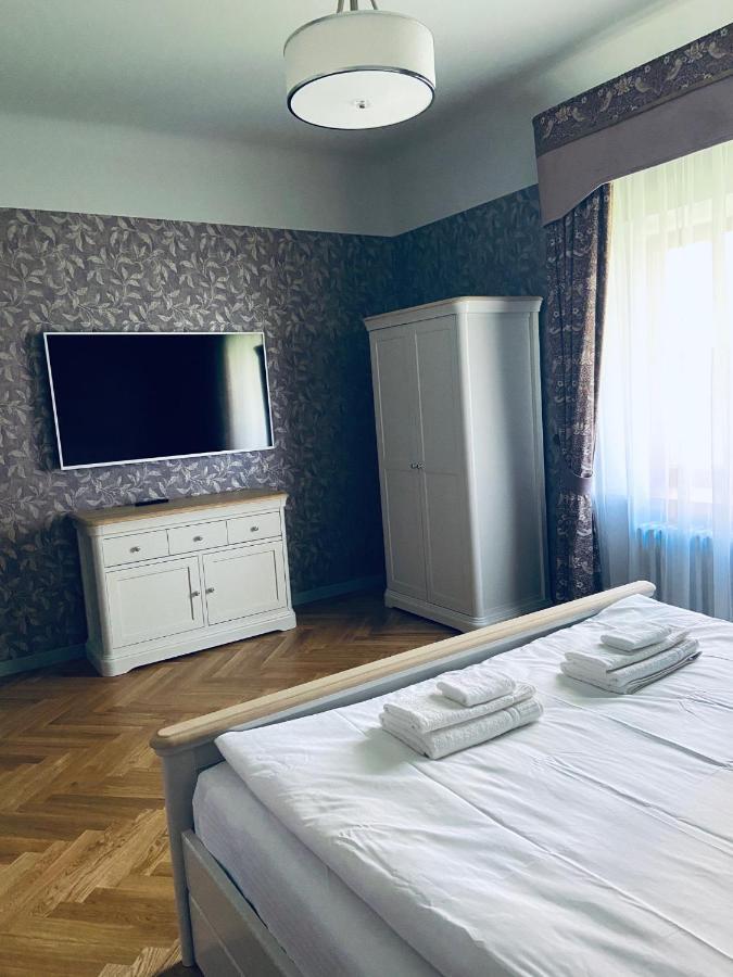 Roze Republikas Apartments เลียปาญา ภายนอก รูปภาพ