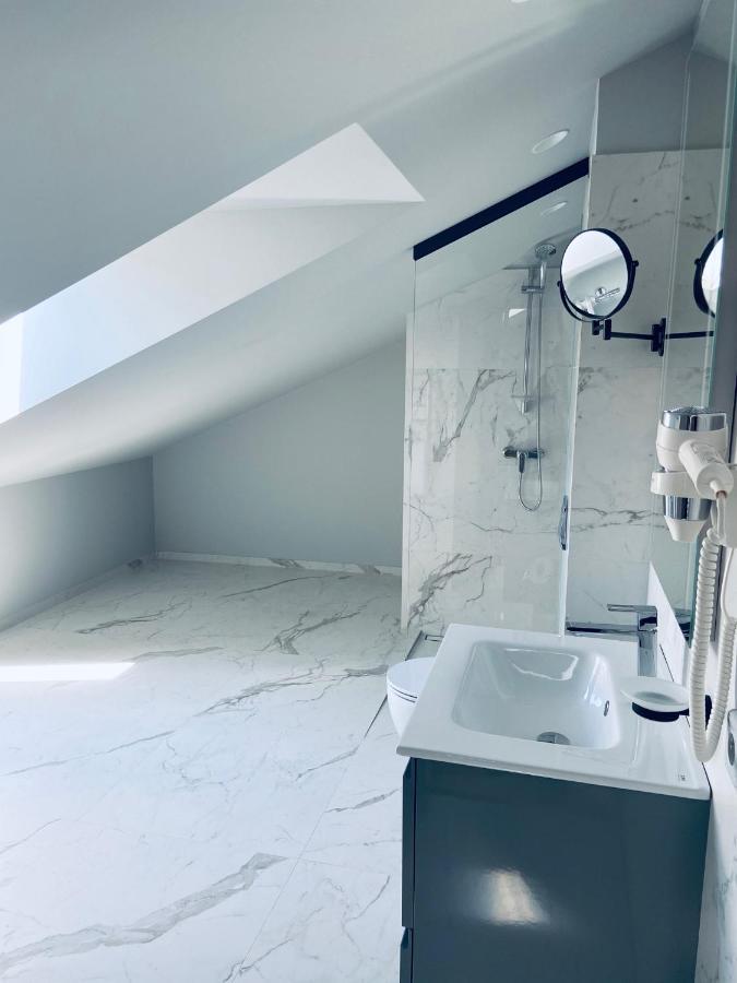 Roze Republikas Apartments เลียปาญา ภายนอก รูปภาพ
