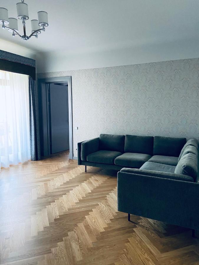 Roze Republikas Apartments เลียปาญา ภายนอก รูปภาพ